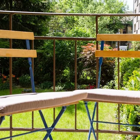 Apartament 1a *